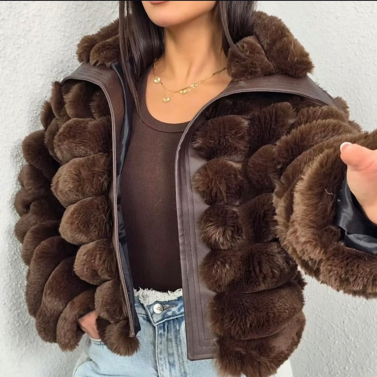 کاپشن خز قهوه ای