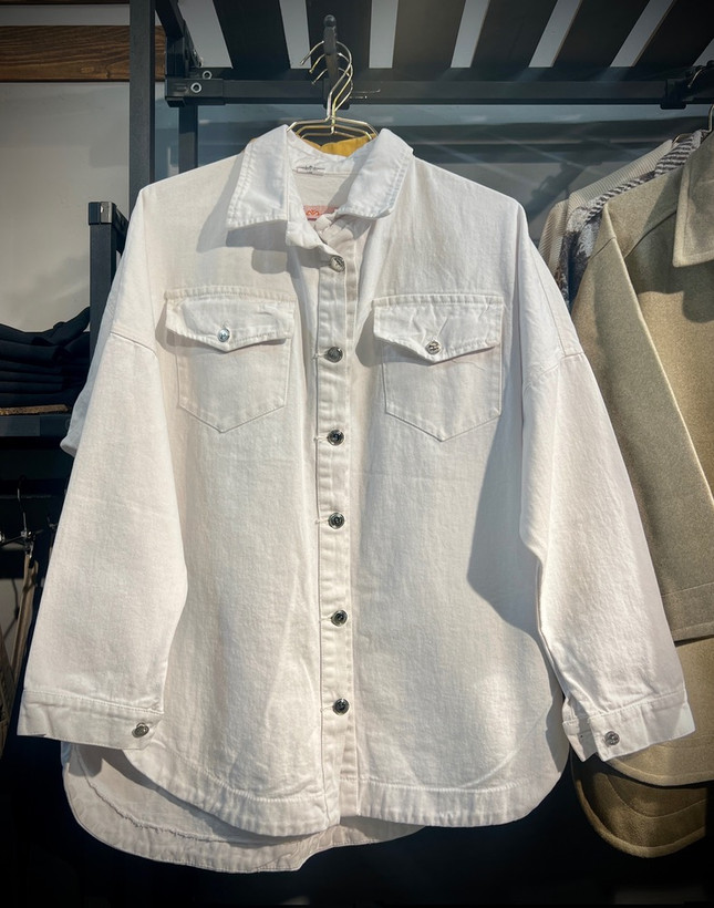 کت جین سفید