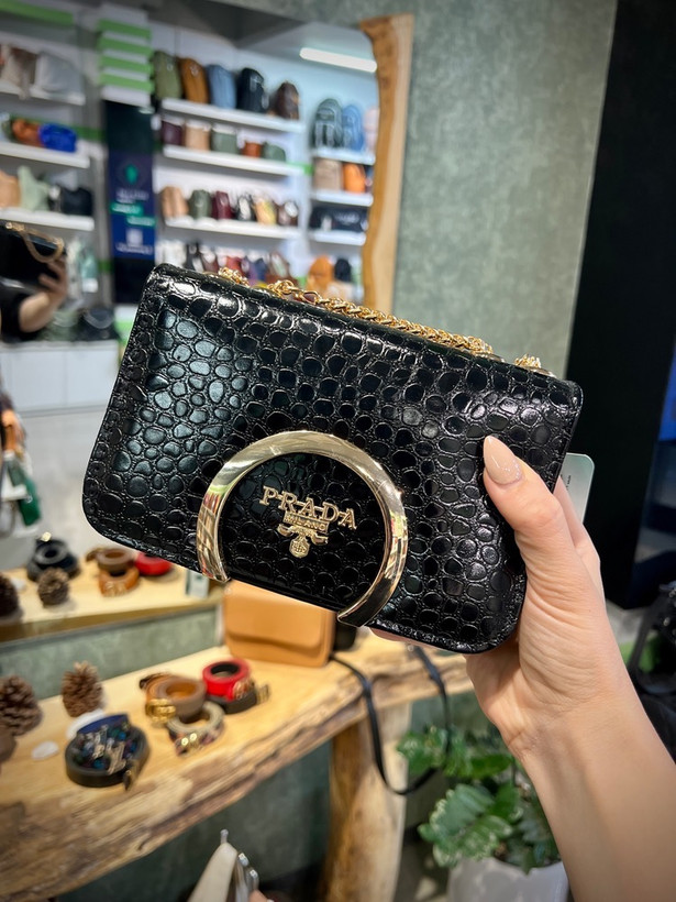 کیف شیک با بند زنجیری