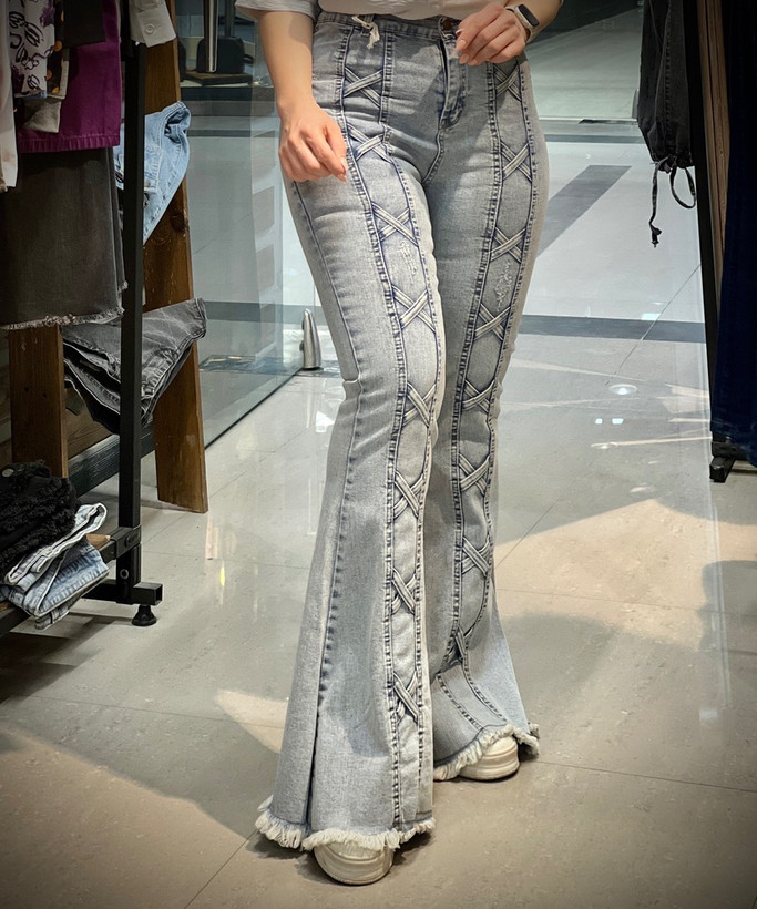 شلوار بوتکات زنانه طرح دار