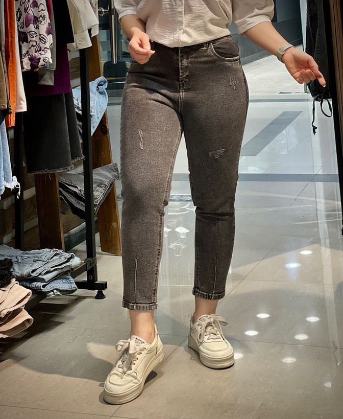 شلوار جین مام فیت کشی