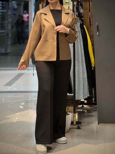 کت تک زنانه یقه انگلیسی دو جیب دکمه دار کرپ مازراتی