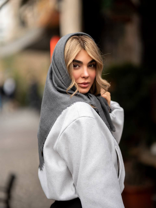روسری دور ریش نخی