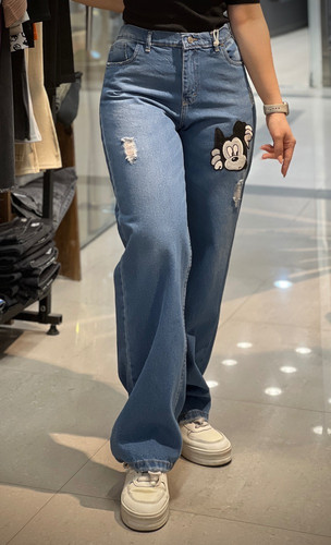 شلوار جین استیکر دار نیم بگ زنانه