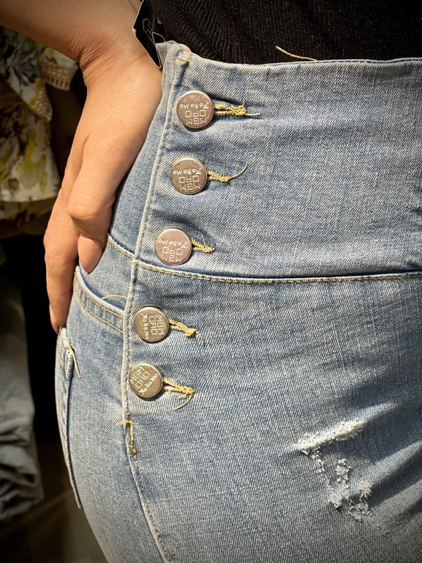 جین اسکینی بغل دکمه زنانه