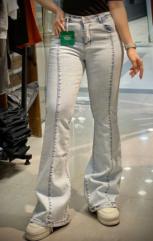 شلوار جین بوتکات طرح دار زنانه