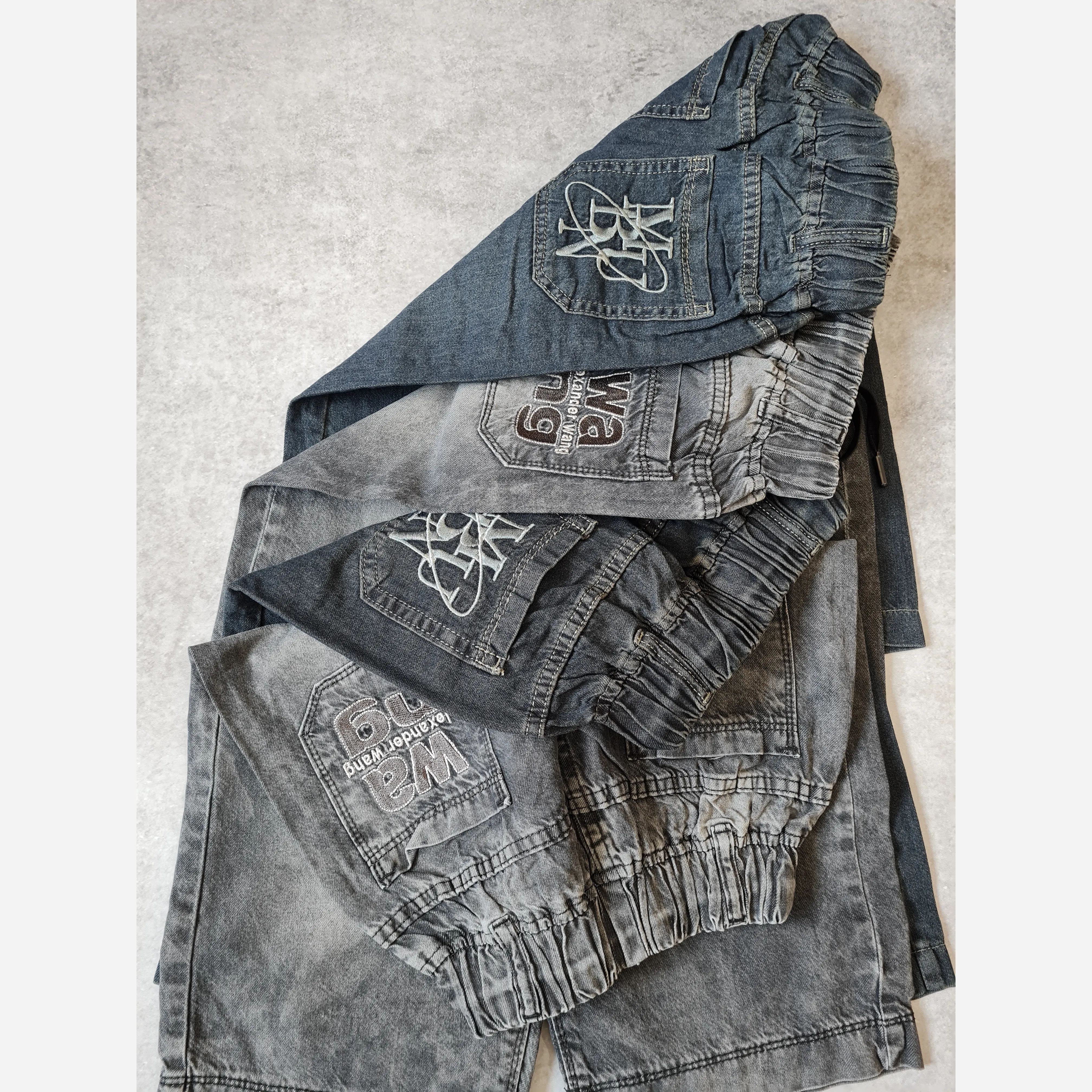 شلوارک جین بچگانه ترک قواره آزاد مناسب 8 تا 20 سال رنگ خاکستری و سرمه ای