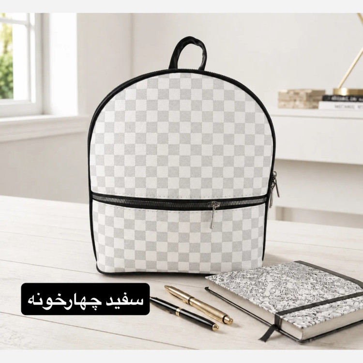کوله پشتی چرم مصنوعی اسپرت و روزمره ابعاد 30 در 25 سانتیمتر